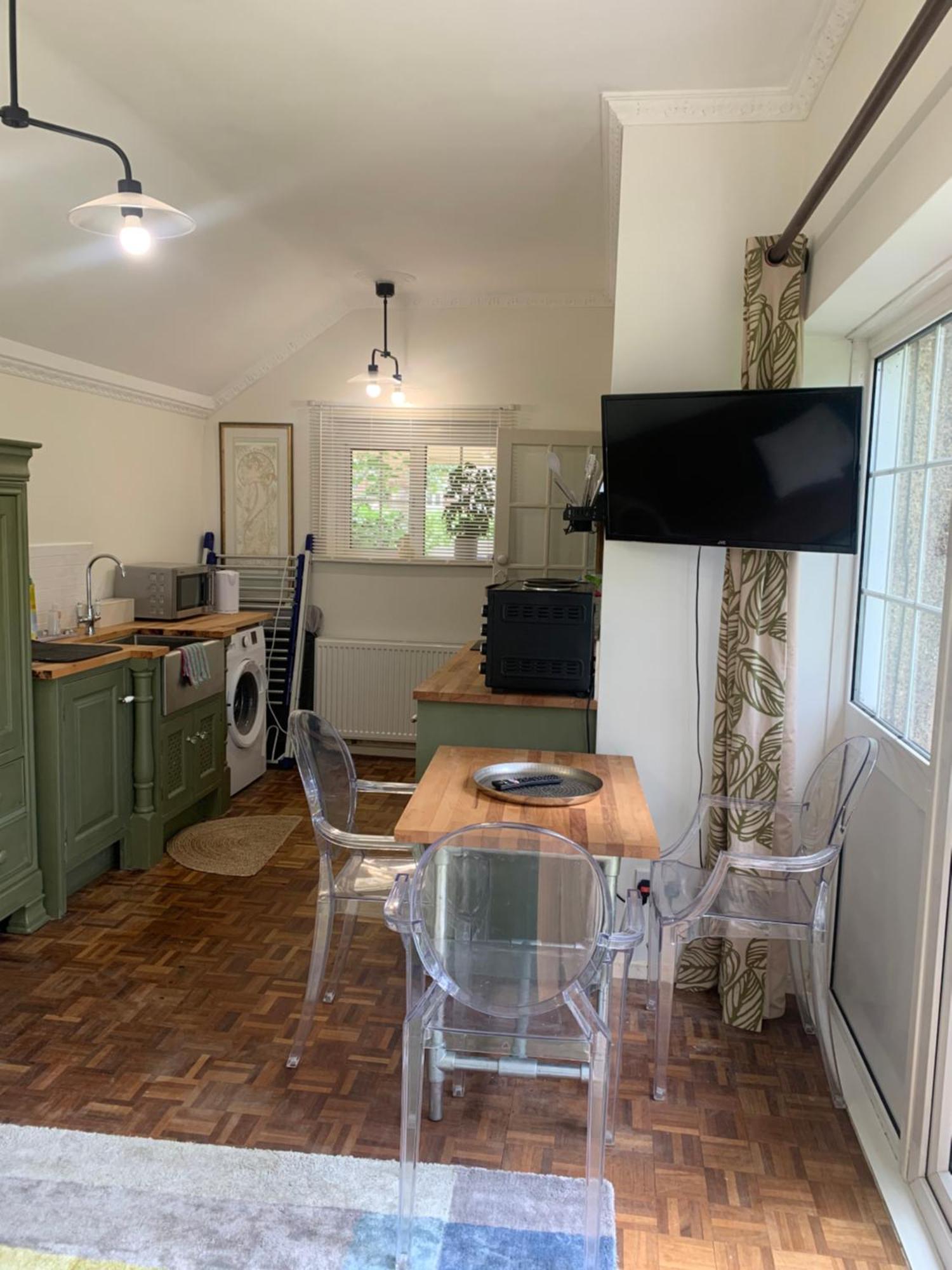 Newly Refurbished One Bedroom With Additional Sofa Bed Self Contained Flat In Garden Abbots Langley Ngoại thất bức ảnh
